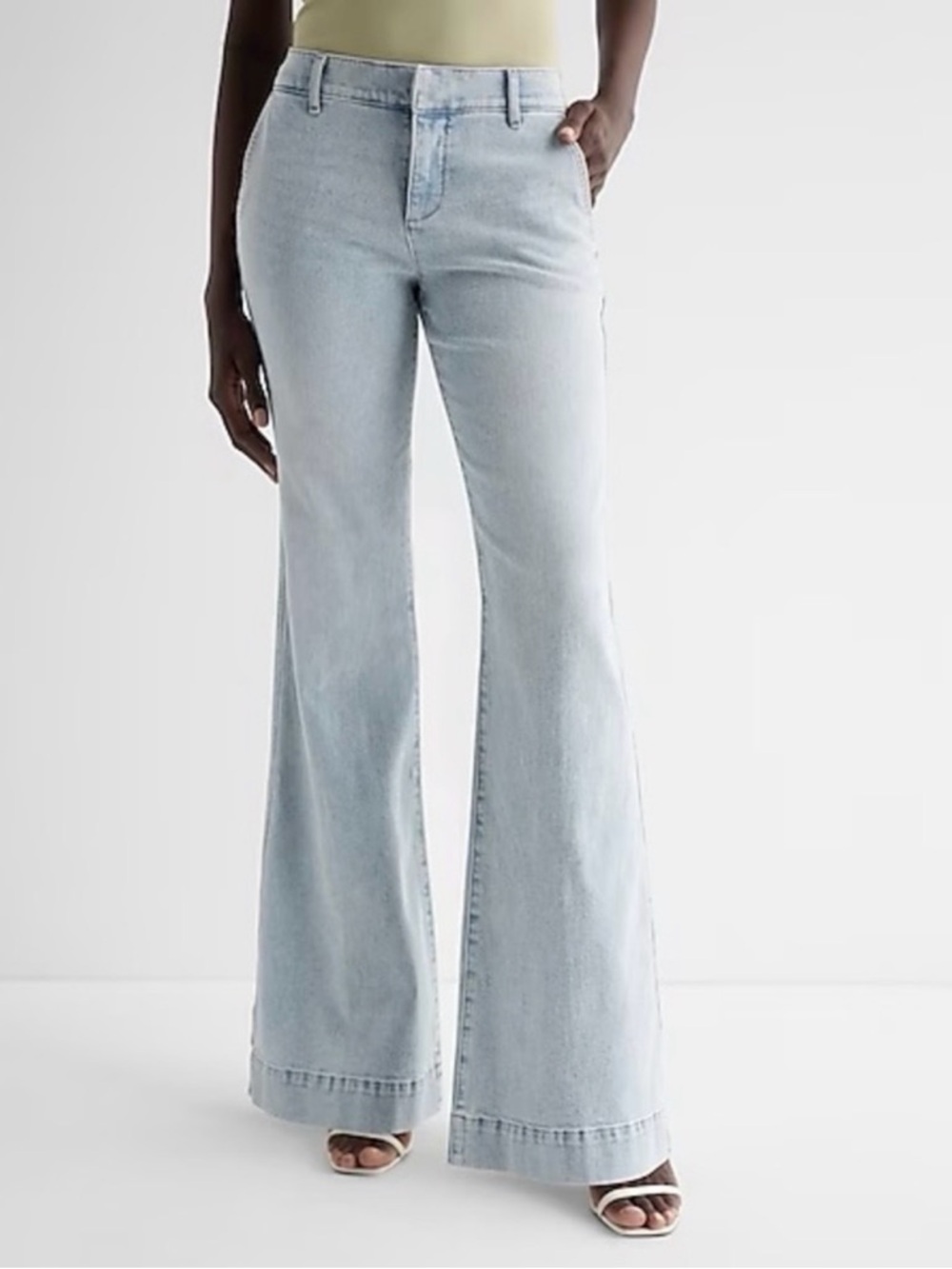 Express Mid rise 70’s Flare Light Wash Flare Jeans - Women's Light Blue Denim